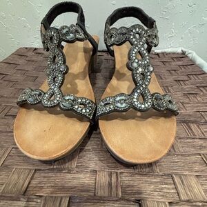 Embellished Black T-Strap Women's Sandals Size 8.5